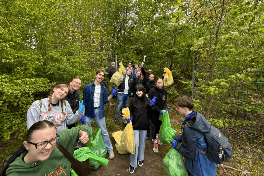AKCJA SPRZĄTANIA LASU