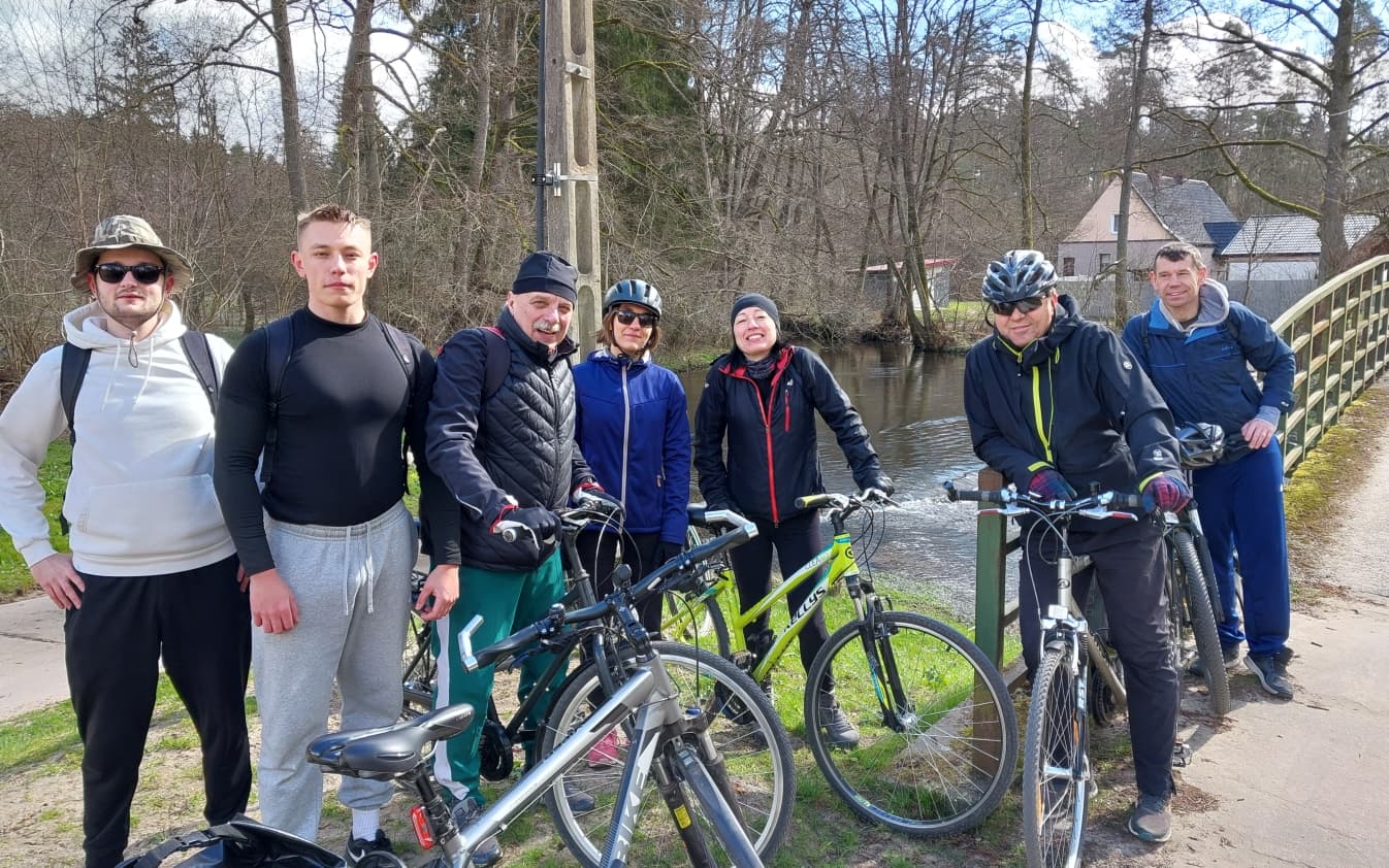 Morsowi rowerzyści, +5℃, sosna Anna