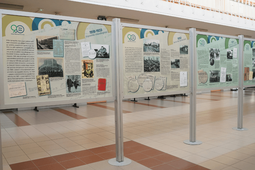 Wystawa z okazji 90-lecia Zakładu Ubezpieczeń Społecznych