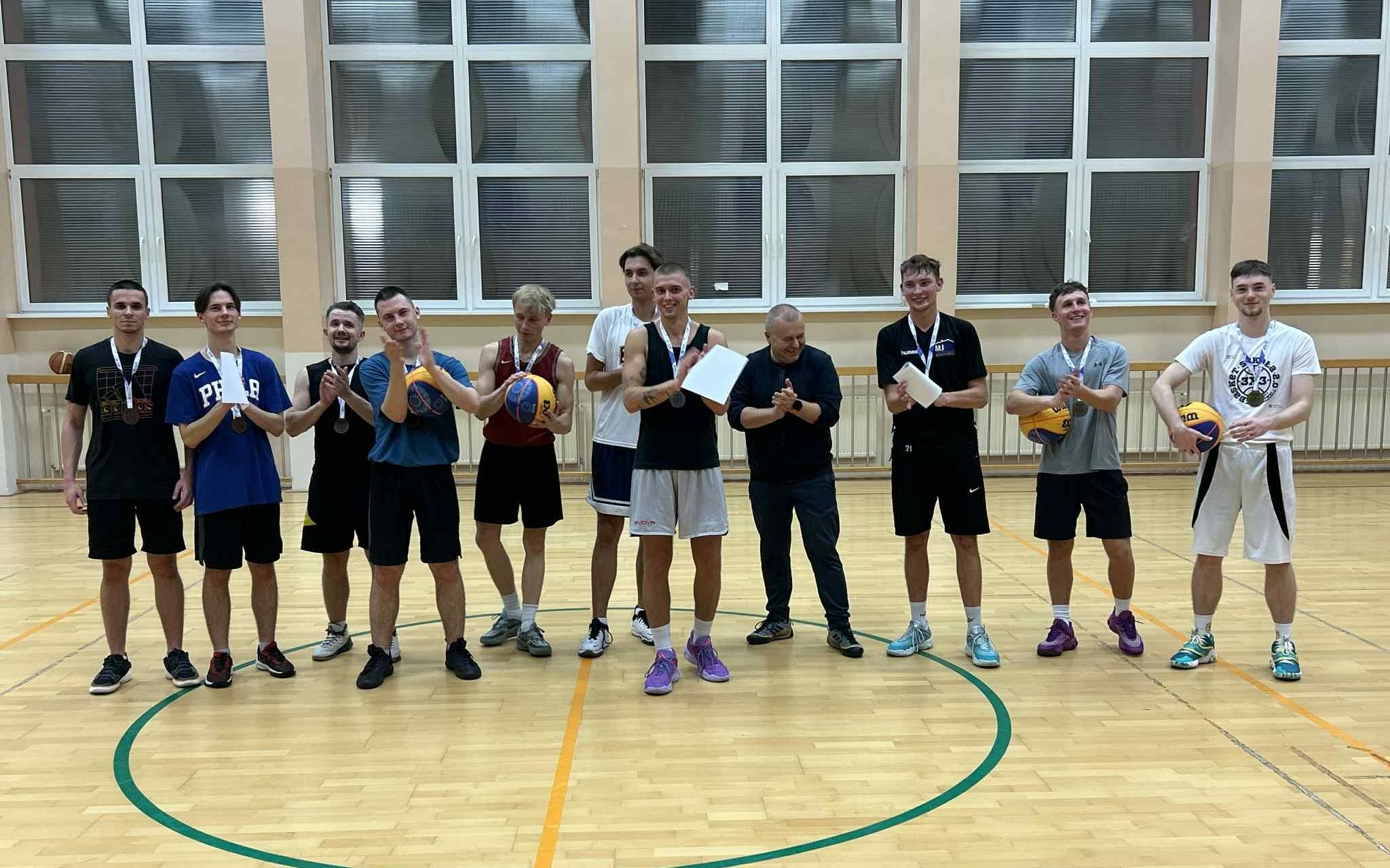 Sprawozdanie z Turnieju piłki koszykowej 3x3