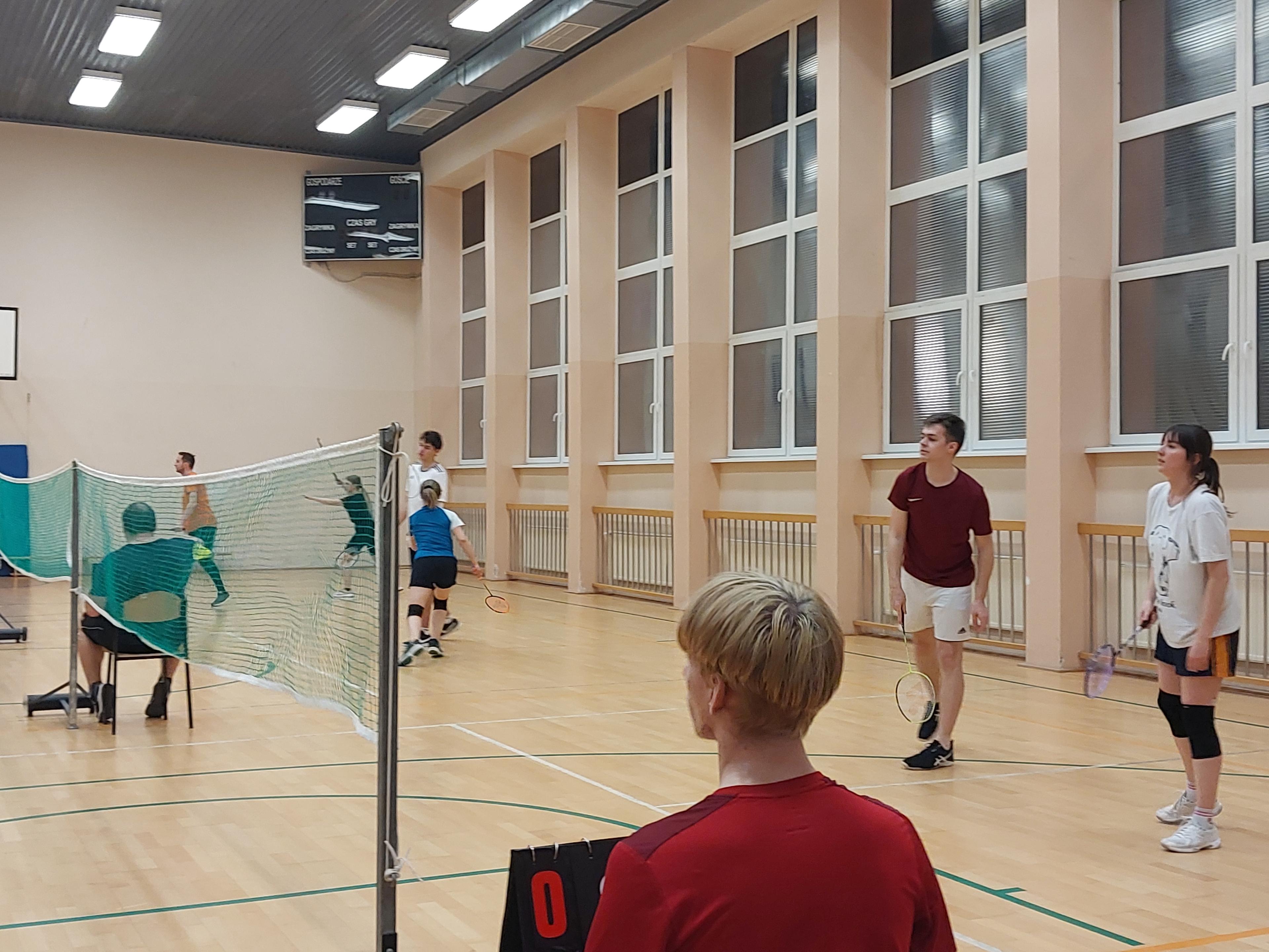 Mistrzostwa uczelni w badmintona w mikście oraz podsumowanie Uniwersyteckiego Wieloboju Badmintonowego 2023